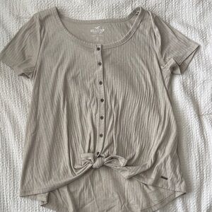 Hollister Short-Sleeve Button Tie Shirt - Size: Small